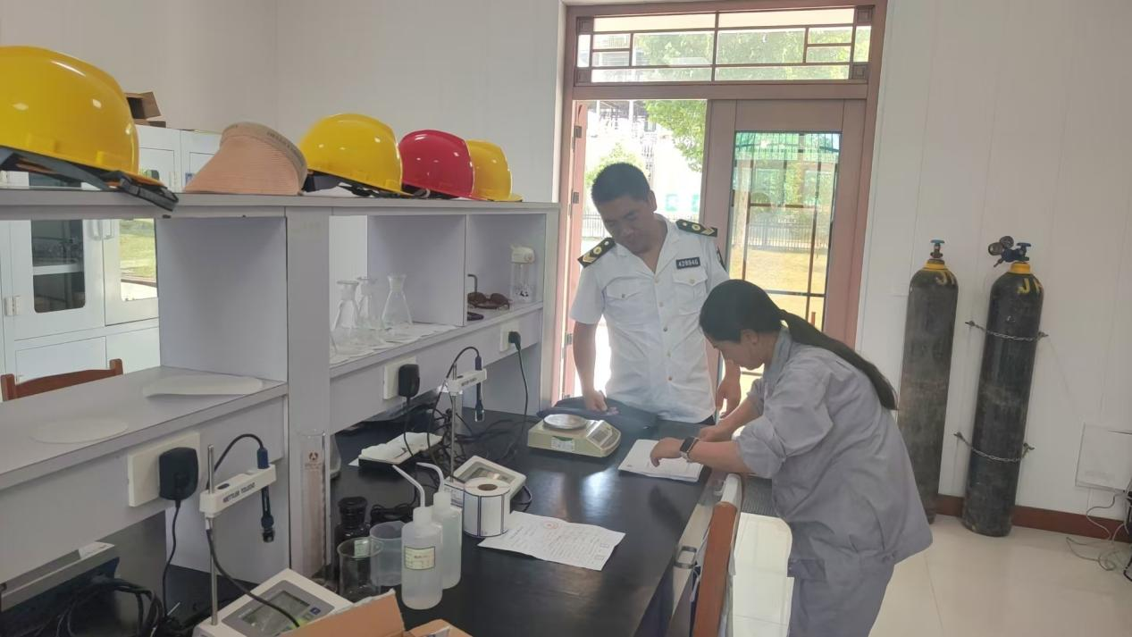 專家駐場幫扶助力潛江涉水產(chǎn)品企業(yè)，開啟“智慧衛(wèi)監(jiān)”與法律咨詢新篇章